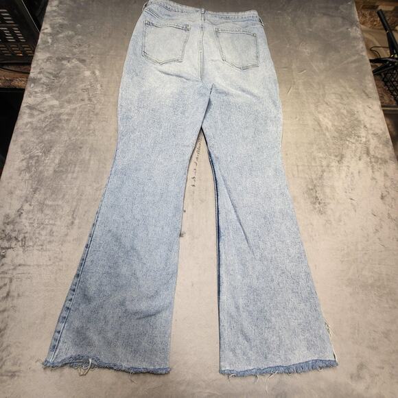 Old Navy Jeans Womens 16 Blue Light Wash Higher High-Rise Flare Raw Hem Stretch - Picture 9 of 10